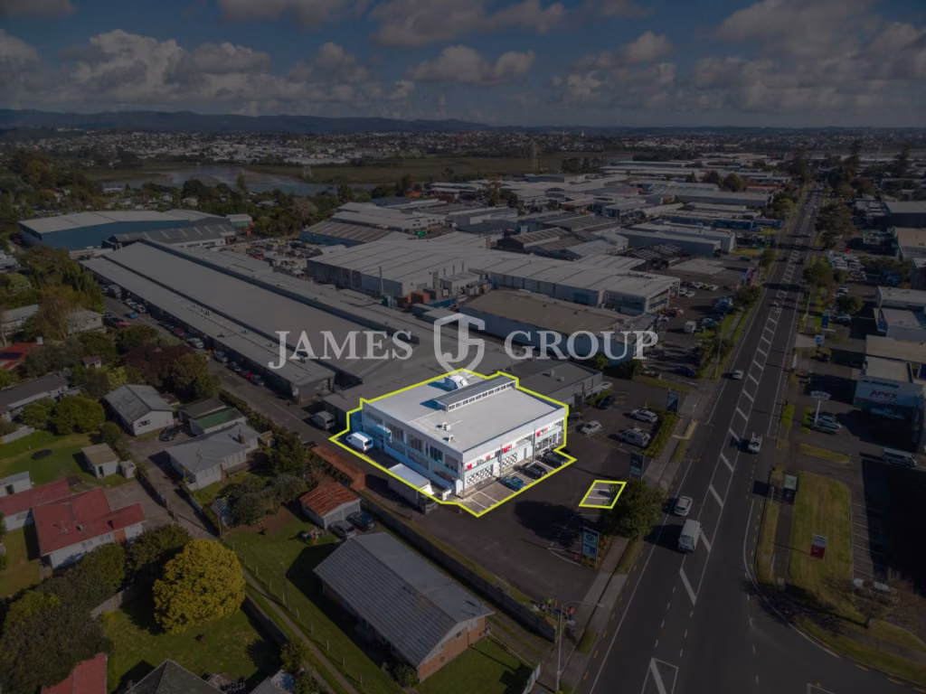 High Profile Rosebank Road Warehouse & Showroom