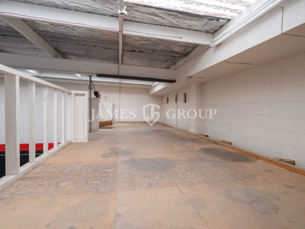 208sqm East Tamaki Industrial Unit – Available Now