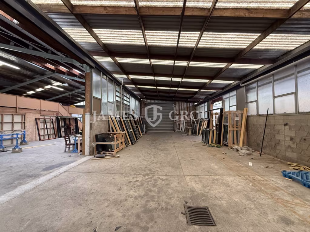 Rosebank Warehouse & Yard | Prime Motorway Access