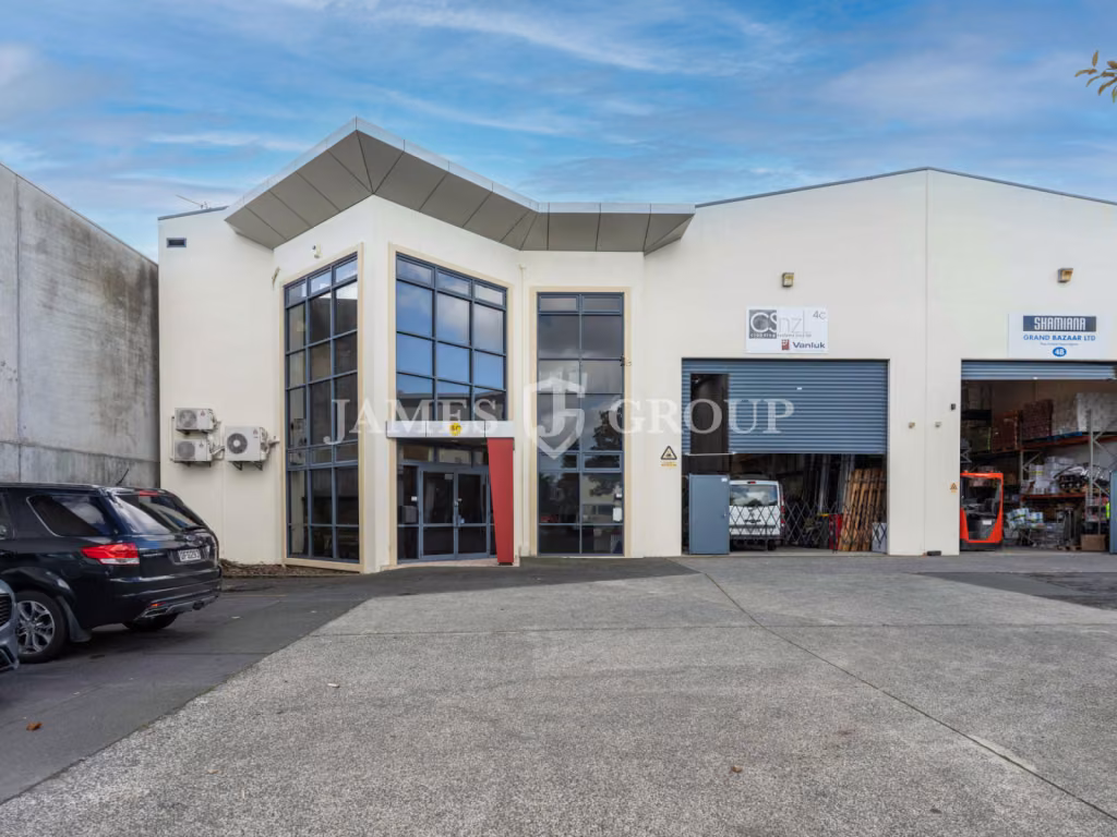 553m² Henderson Industrial | Available Now