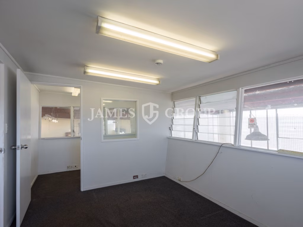 Rosebank Warehouse + Front Parking + Rear Yard