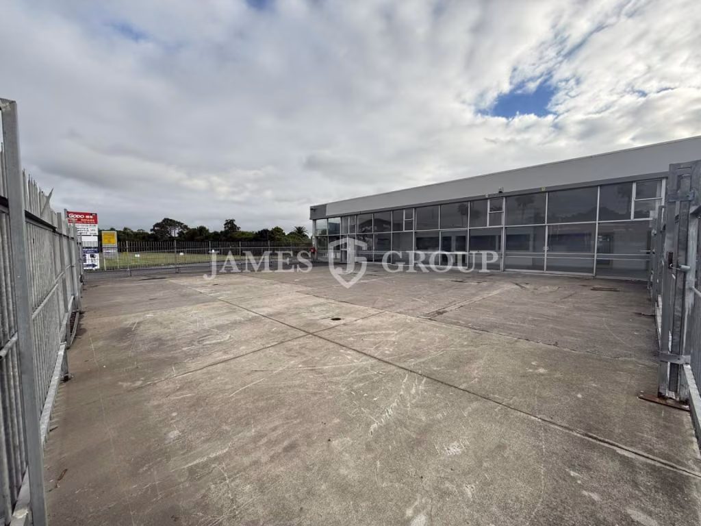 High Profile Secure Yard + Retail Area