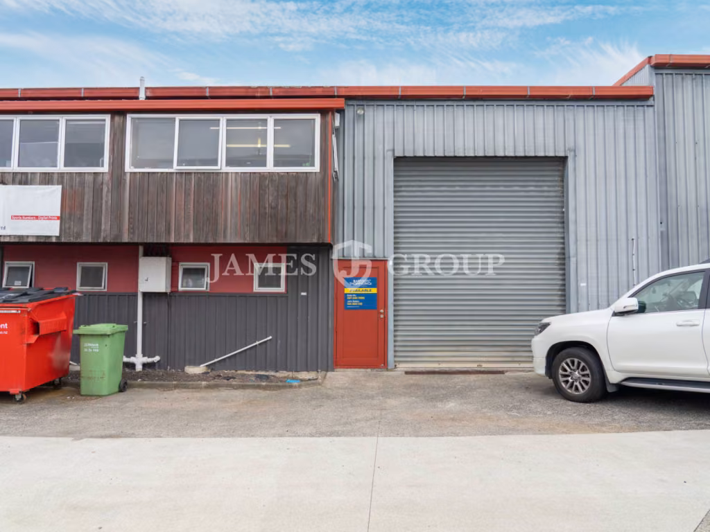 Secure Industrial Unit In Drive-around Complex