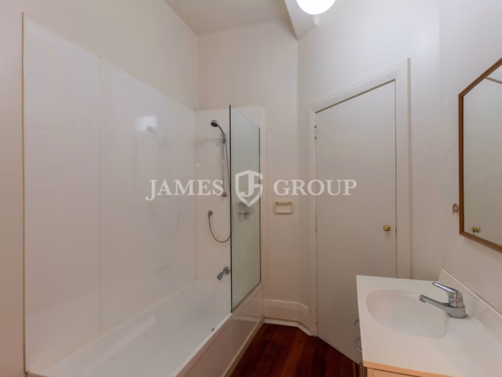 Versatile Ground Floor Space With Wooden Floors