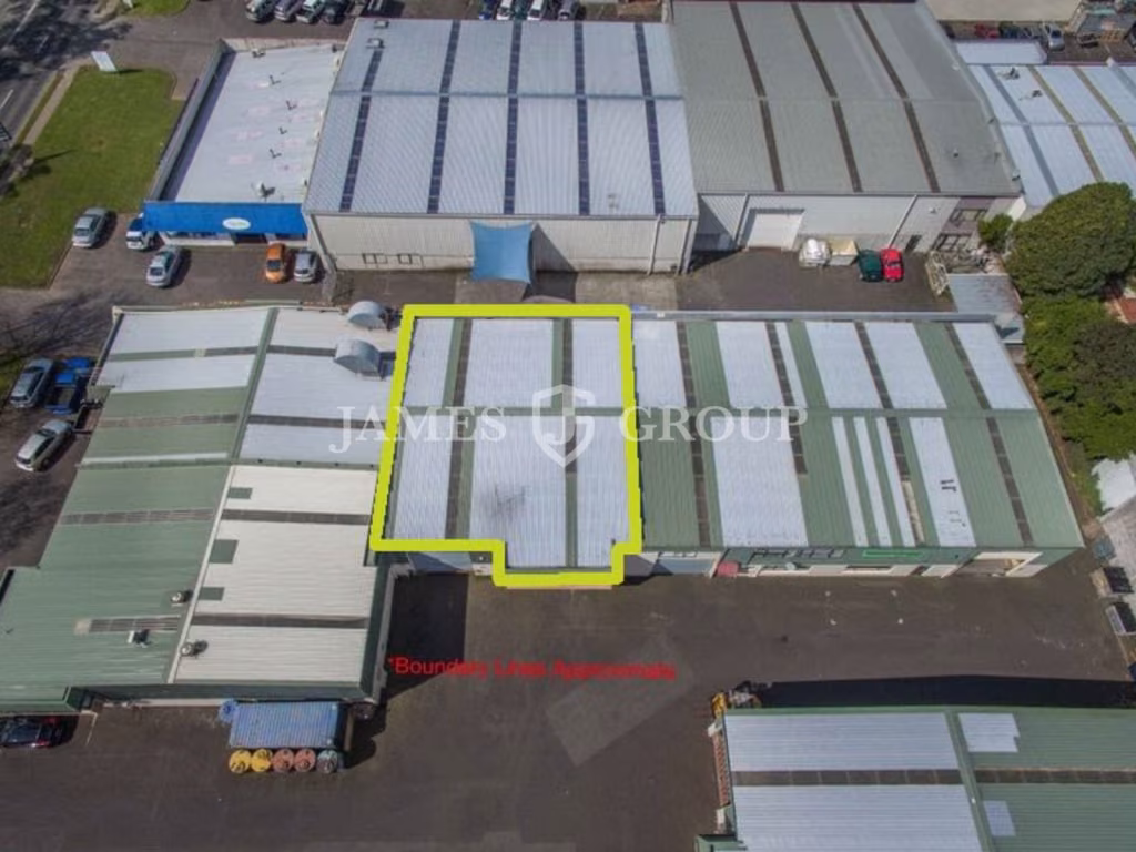 Freshly Refurbished Unit In Central East Tamaki