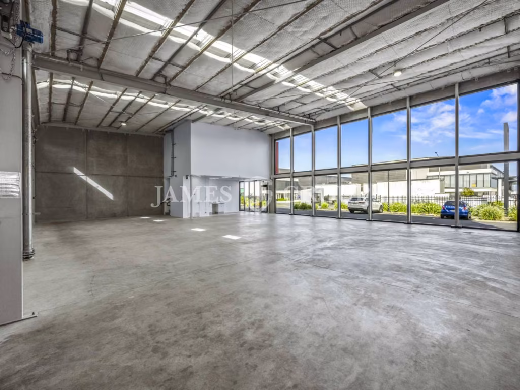 Road Front In Wiri | Gym Tenants Welcome!