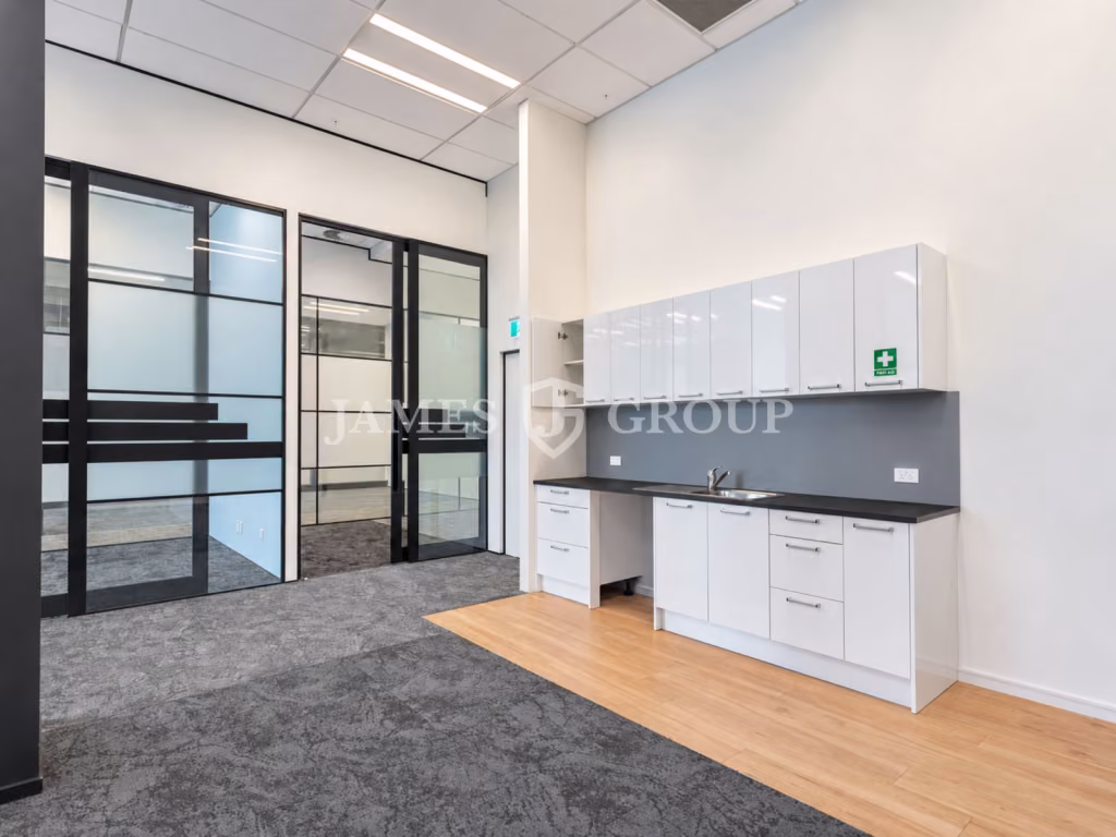 Well-presented Cbd Fringe Workspace