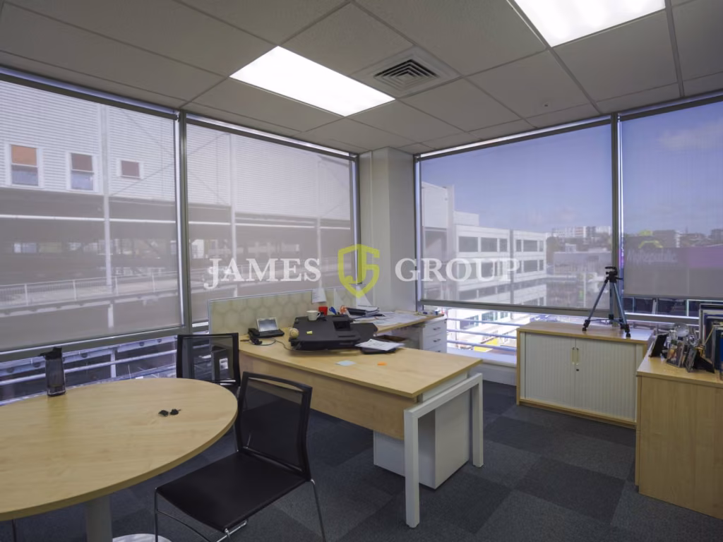 Full Floor With Impressive Fit-out