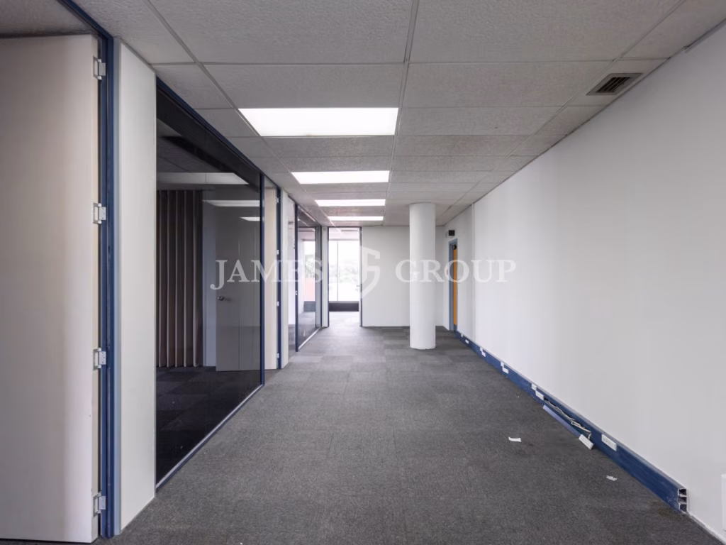 Top Floor Partitioned Office With Natural Light