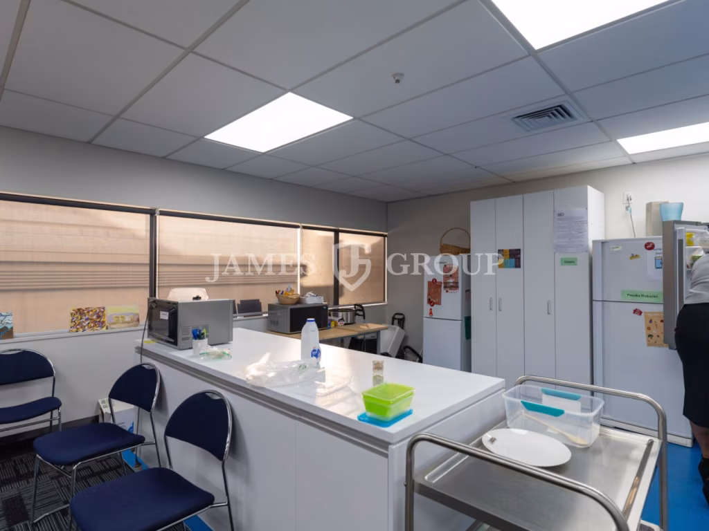 738m² Prime City Fringe Office