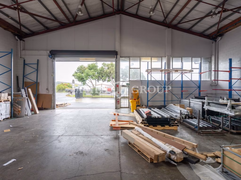 Patiki Road Warehouse & Yard | 867m²