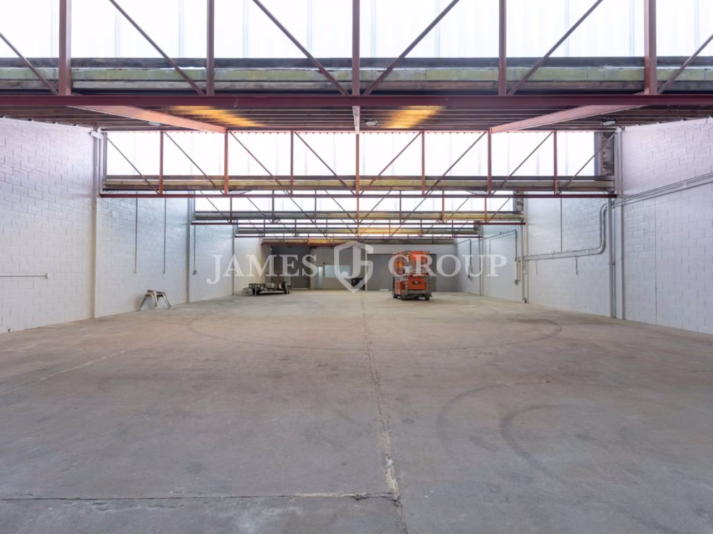 770m² Refurbished Industrial + Showroom