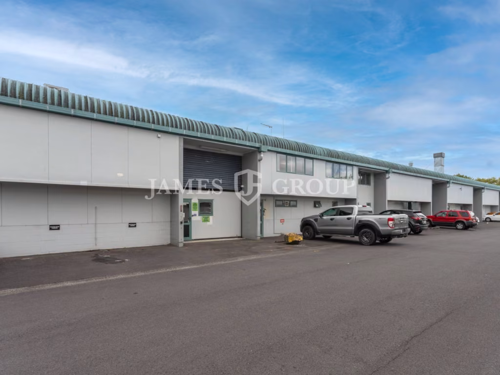High Stud Henderson Warehouse + Mpi Approved Yard