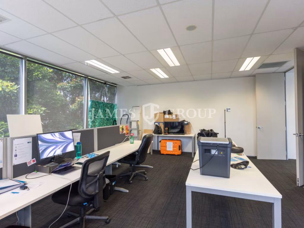 230m² Office With Parking In Central Ellerslie