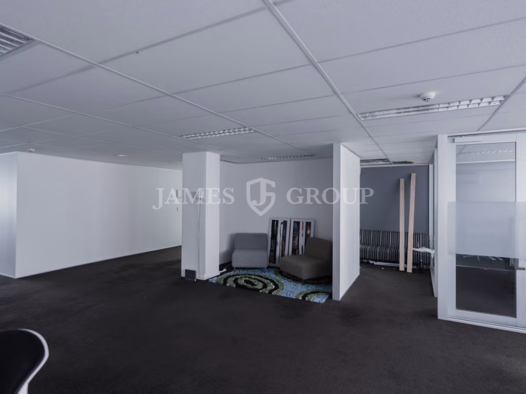 Sleek Parnell Office