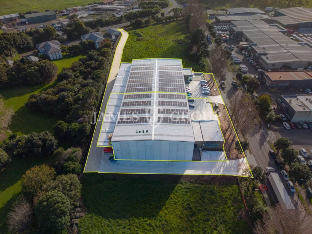 Brand New High-stud Unit – Drive-through Access