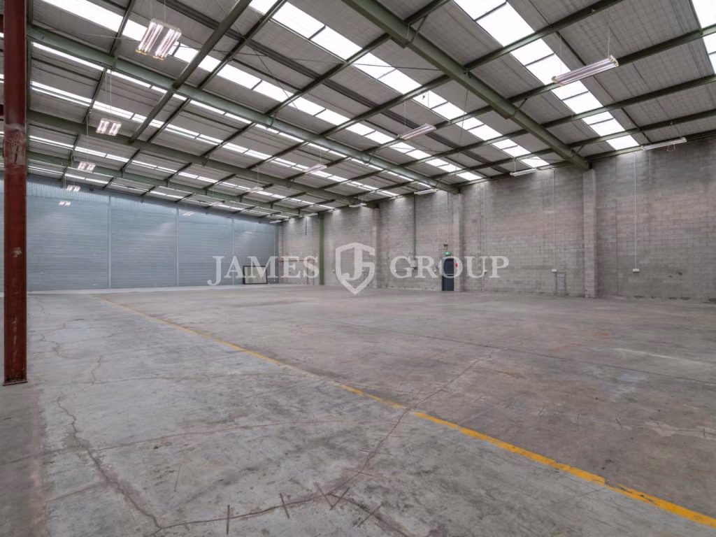 Affordable 1,441sqm Rosebank Warehouse + Canopy