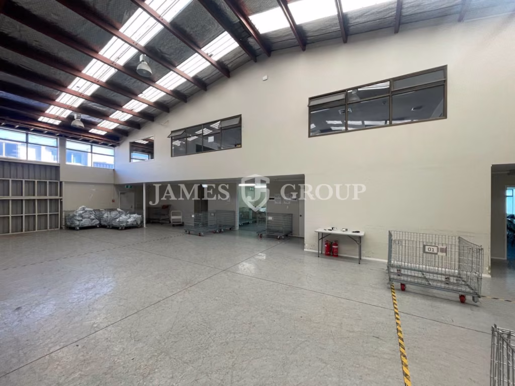 Prime Motorway Access W Massive Power | 1,640m²