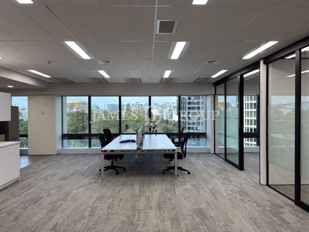 Well-presented Shortland Street Office