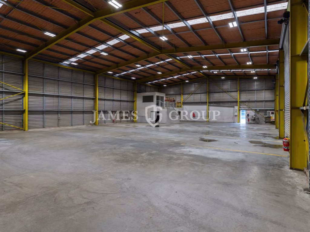Yard Heavy Site With Workshop And Washbay – Rare!