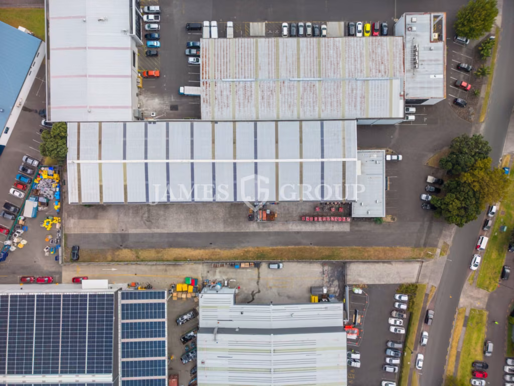 694m² | High-stud Warehouse | 8 Carparks