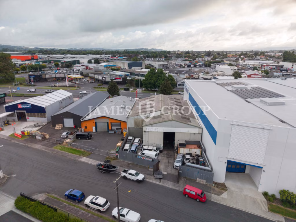 Affordable Yard & Warehouse In Central Takanini
