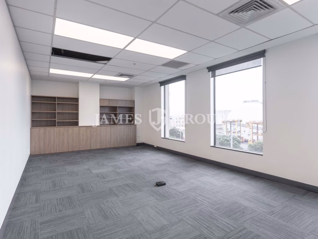 High-quality Office With Excellent Natural Light