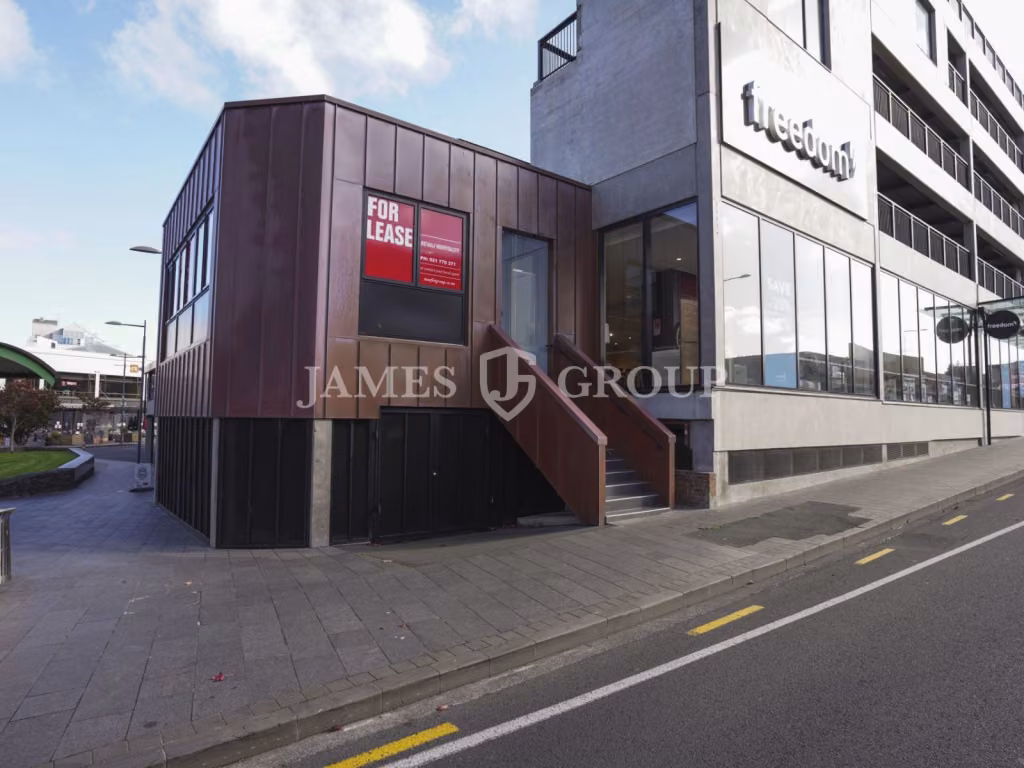 Fully Fitted Barber Space In Prime Newmarket
