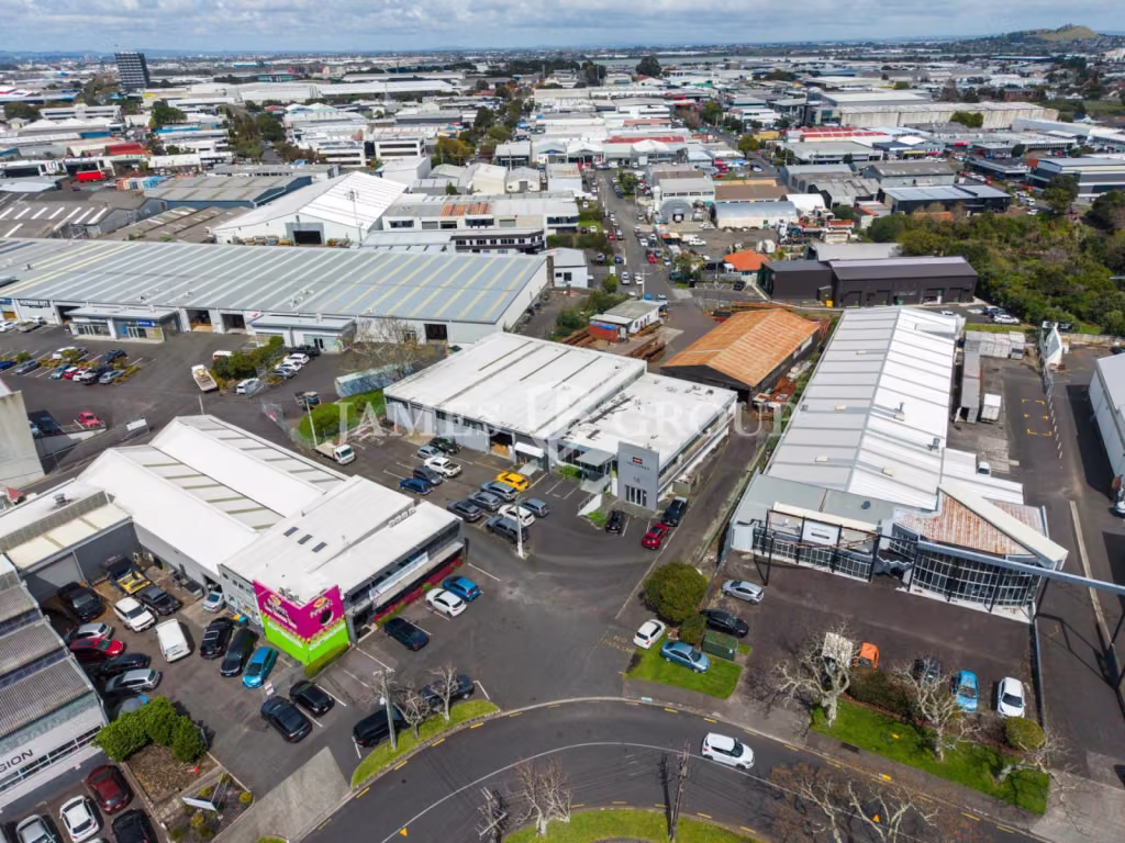 50 / 50 Warehouse & Office | 2 Mins From Motorway