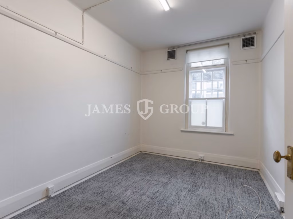 Versatile Ground Floor Space With Wooden Floors