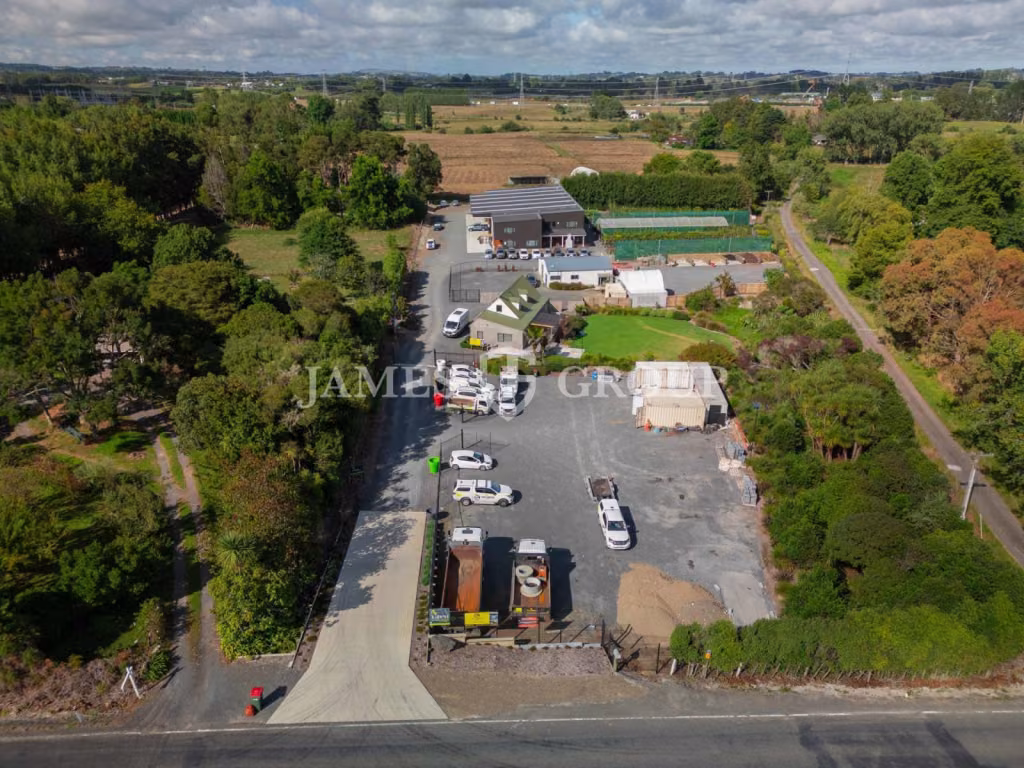 Flexible Options! Secure Yard, Office & Workshop