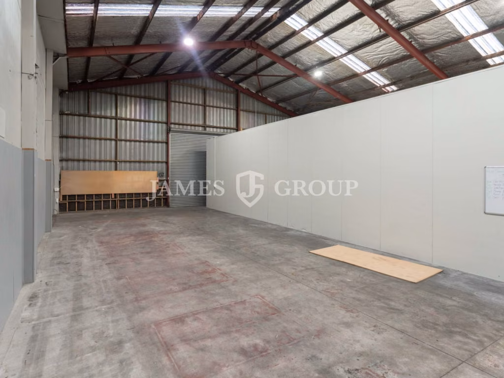 600sqm High Stud Industrial With Yard!