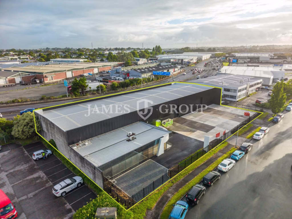 A-grade 1,601m² | Supreme Highway Visibility