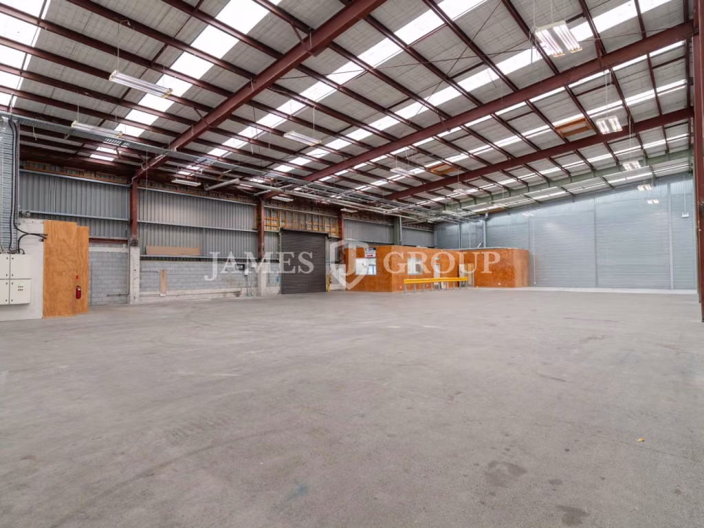 Affordable 1,441sqm Rosebank Warehouse + Canopy