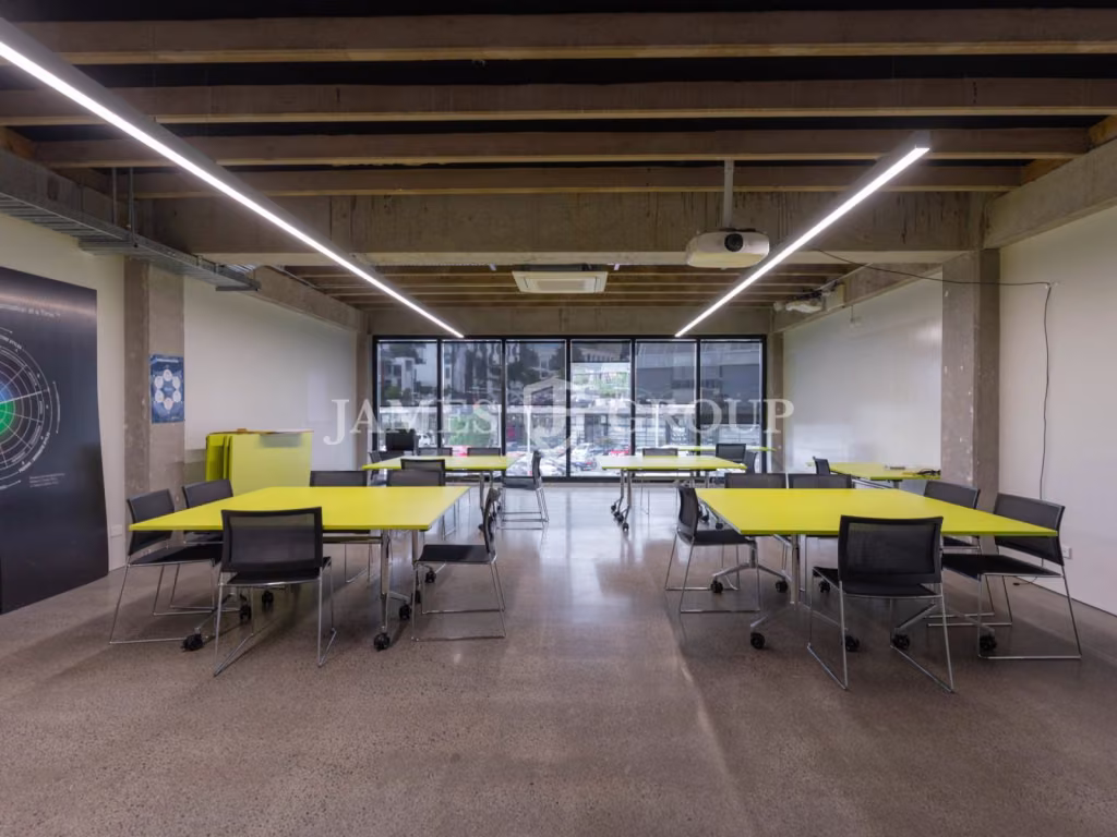 346m² Office In Sought-after City Works Depot