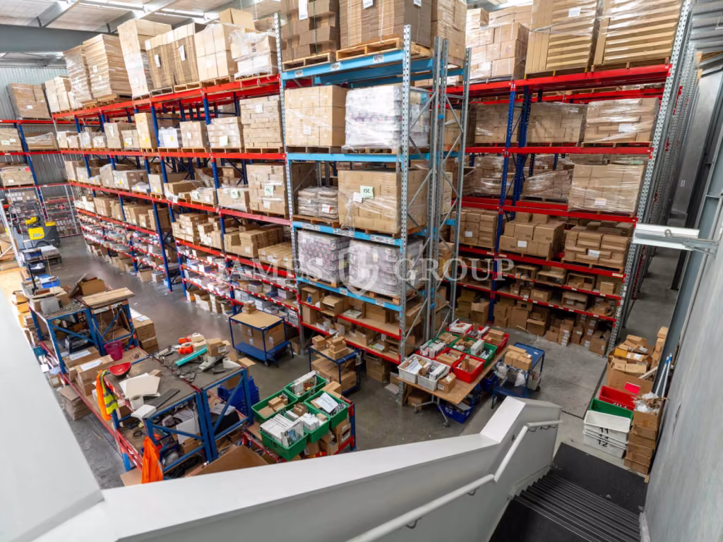 High-stud Mangere Facility – Fully Racked & Ready