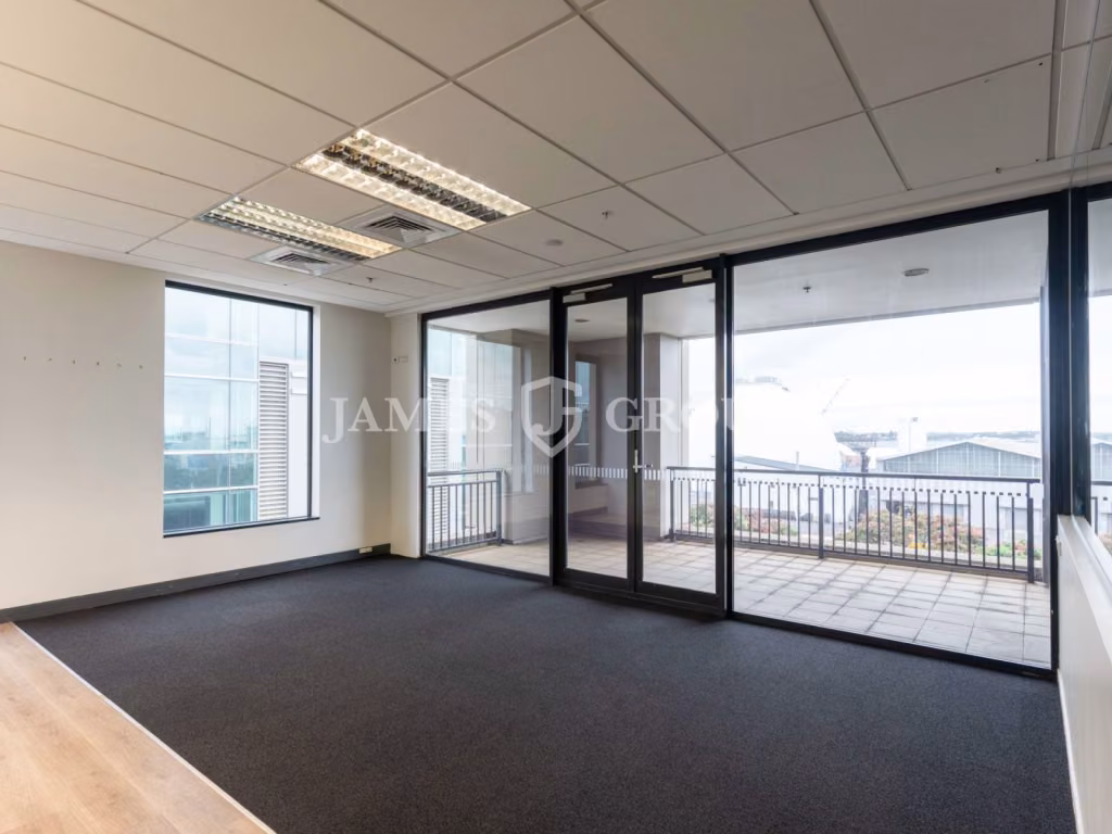 High-grade City Office With Outdoor Space