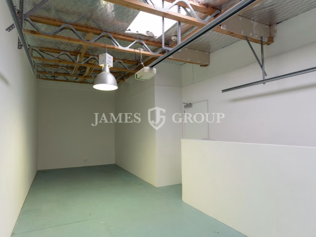120m² Takanini Unit – Live And Work