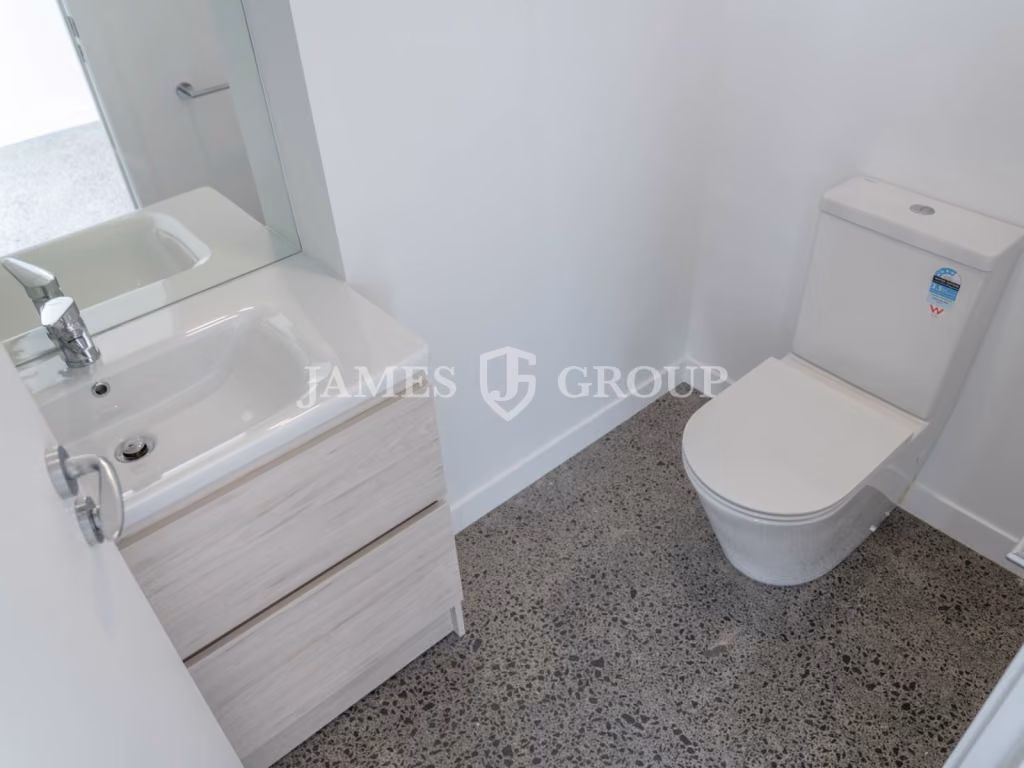 100m² Professional Office Or Medical Suite