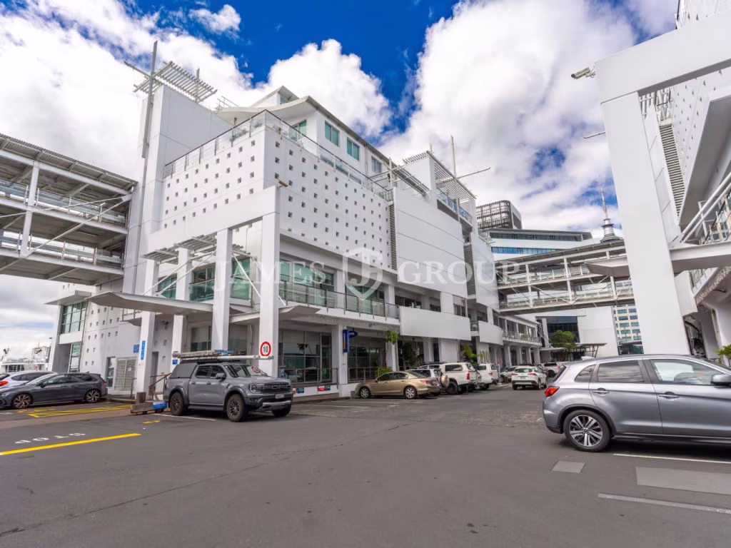 Premium Princes Whalf 262m² Office