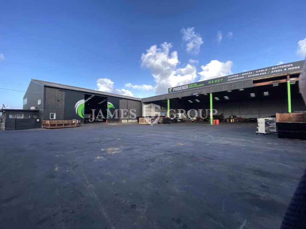 2,154m² Canopy + Yard | Penrose
