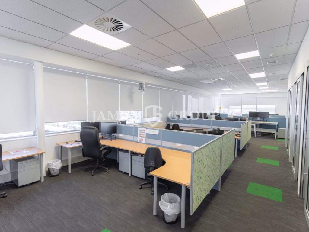 Top Floor Office With Natural Light & Views