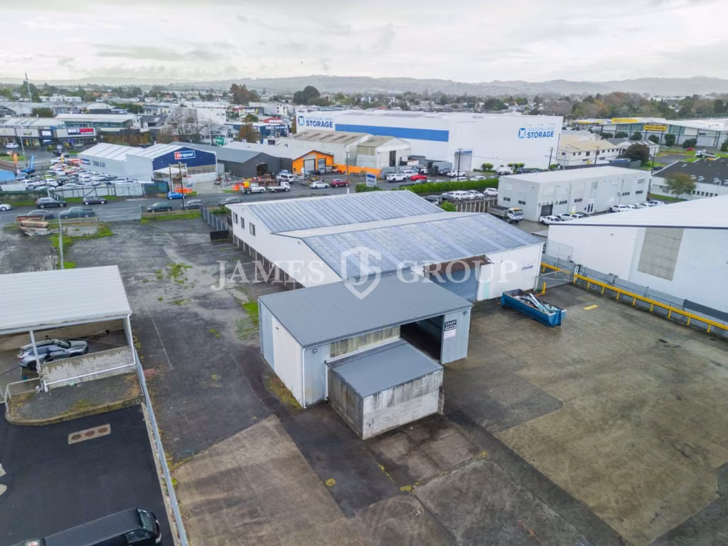 Yard Heavy Site + Warehouse | Takanini