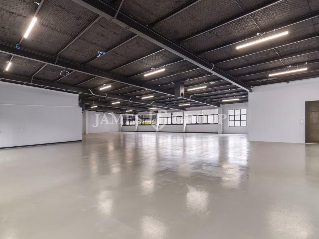 Office Or Warehouse Or High-end Showroom