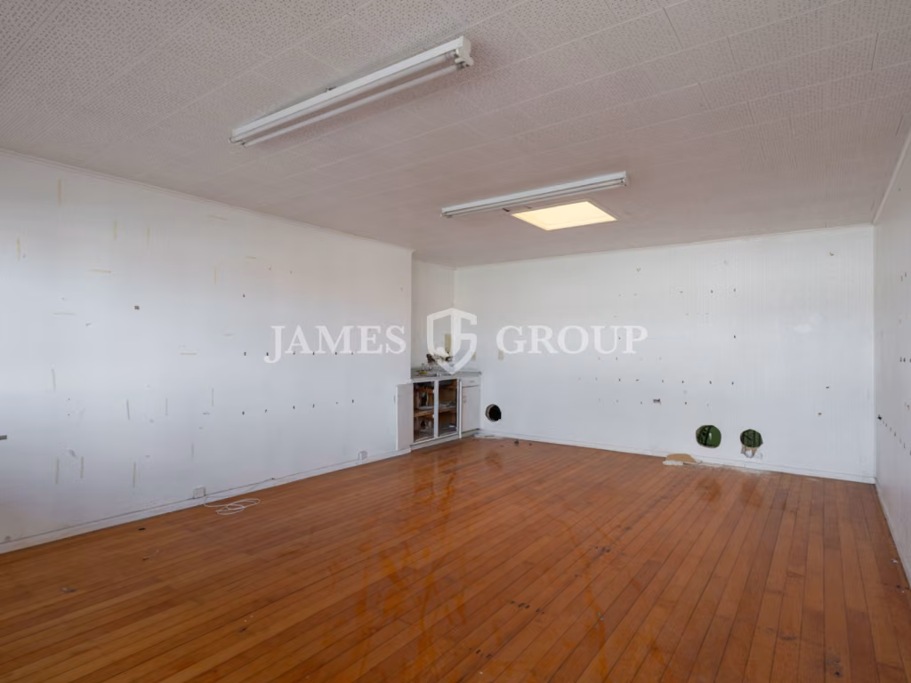 756m² Warehouse | 216m² Office | St Johns
