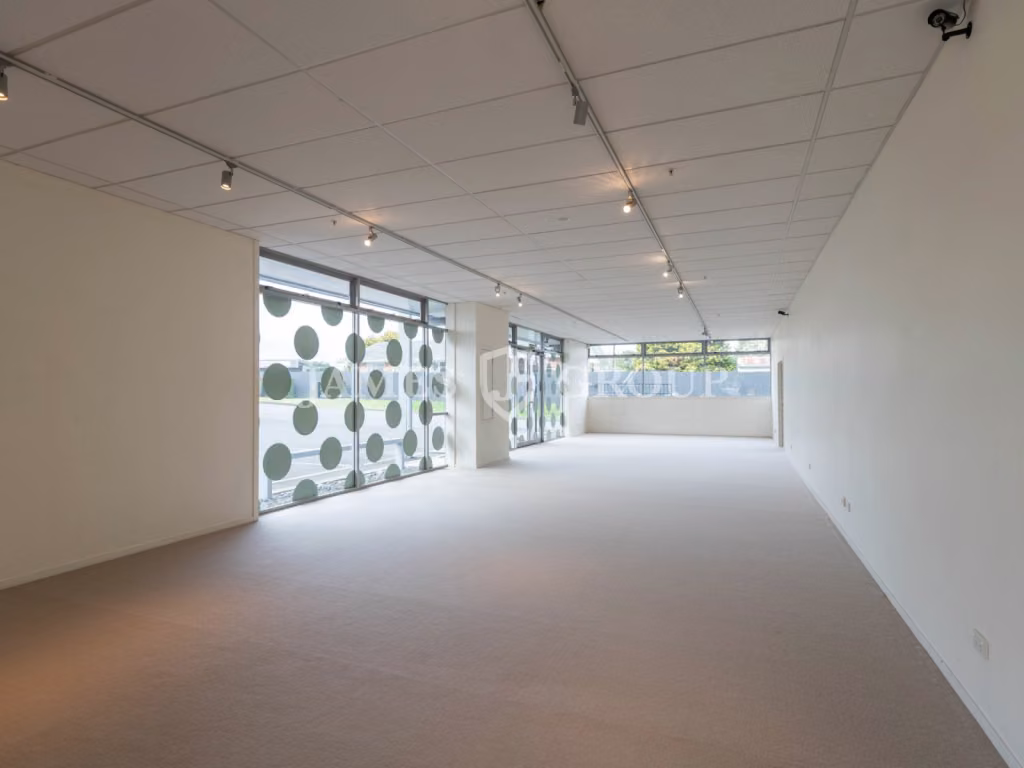 High Profile Rosebank Road Warehouse & Showroom