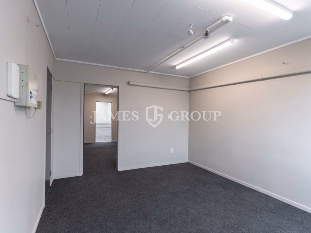Versatile 427m² Industrial + Front Yard