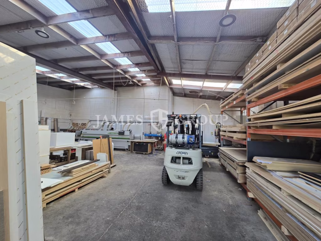 Prime Harris Road Location – 210m² Industrial Unit