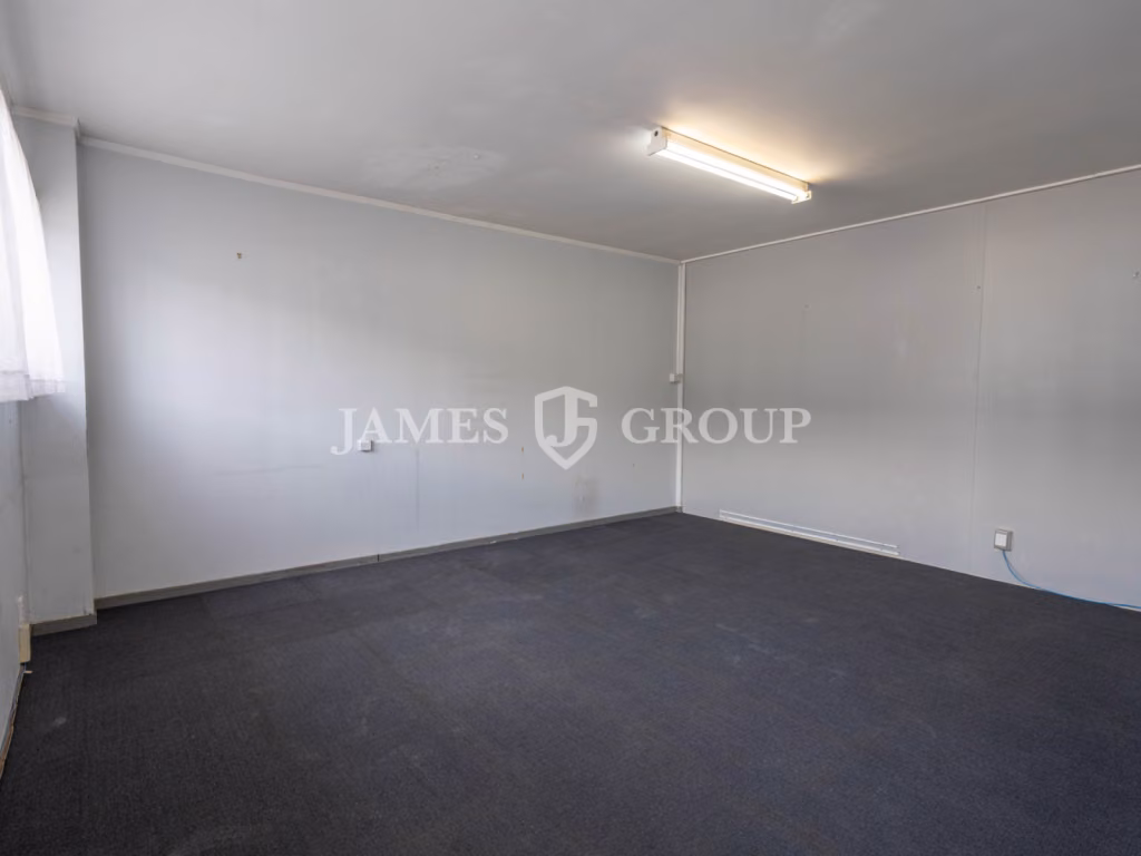 Well-presented Industrial Unit In Prime Wiri Spot