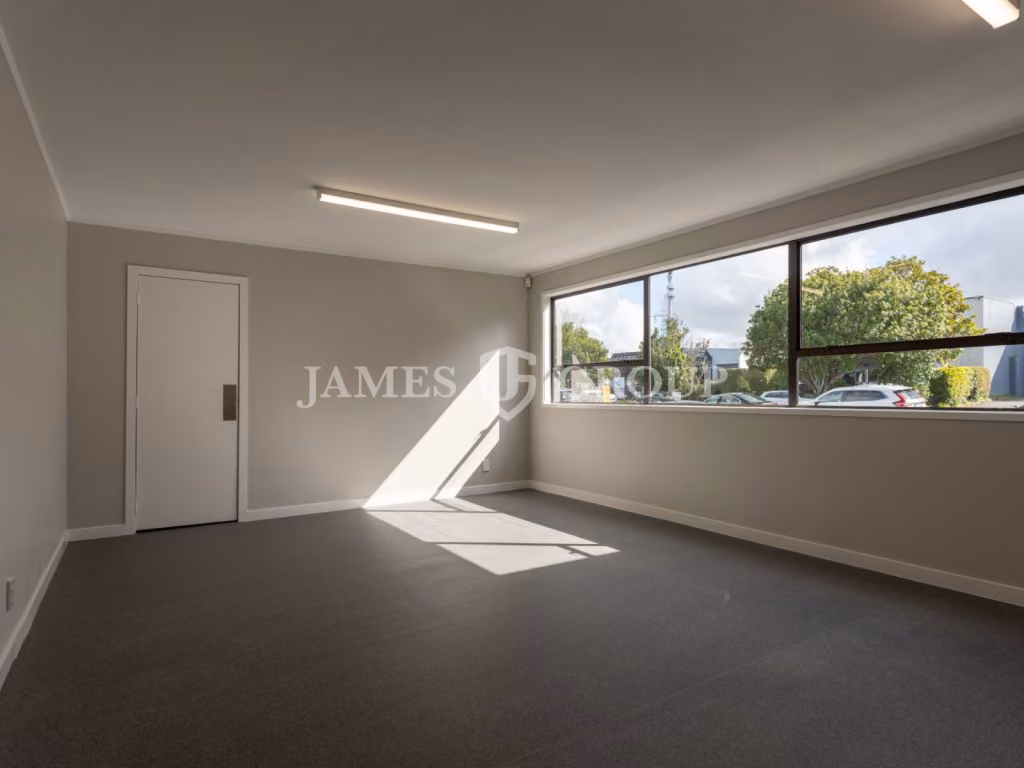 Yard Heavy Users! 1,725m² Yard & 693m² Building